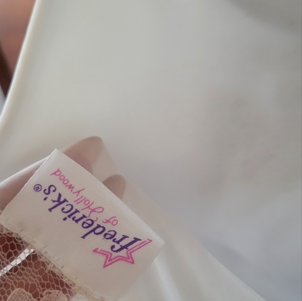 Vintage Frederick's of Hollywood lace sheer white robe negligee cover - Picture 9 of 13